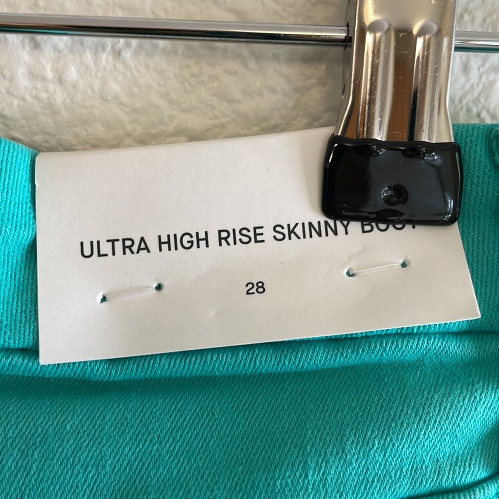 7 For All Mankind Ultra High Rise Skinny Boot - Picture 7 of 16